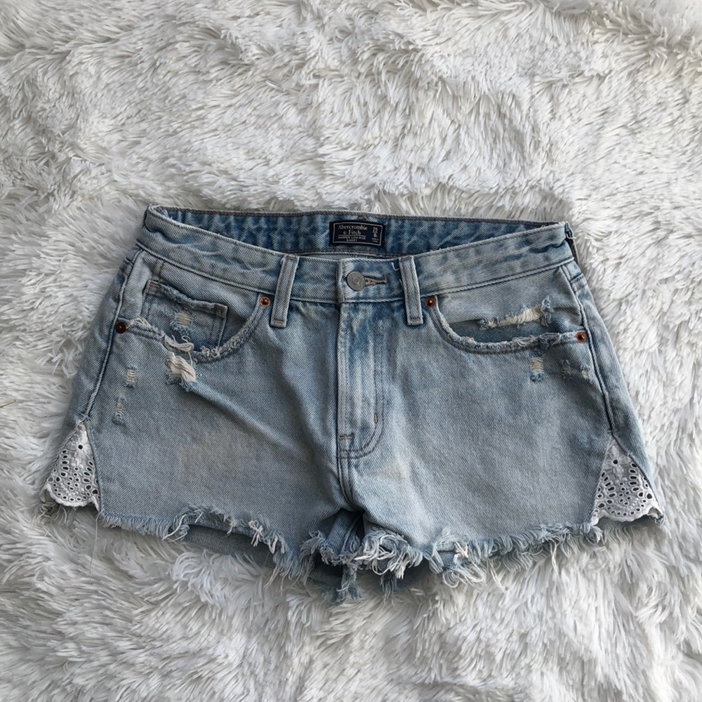 Abercrombie & Fitch light denim shorts